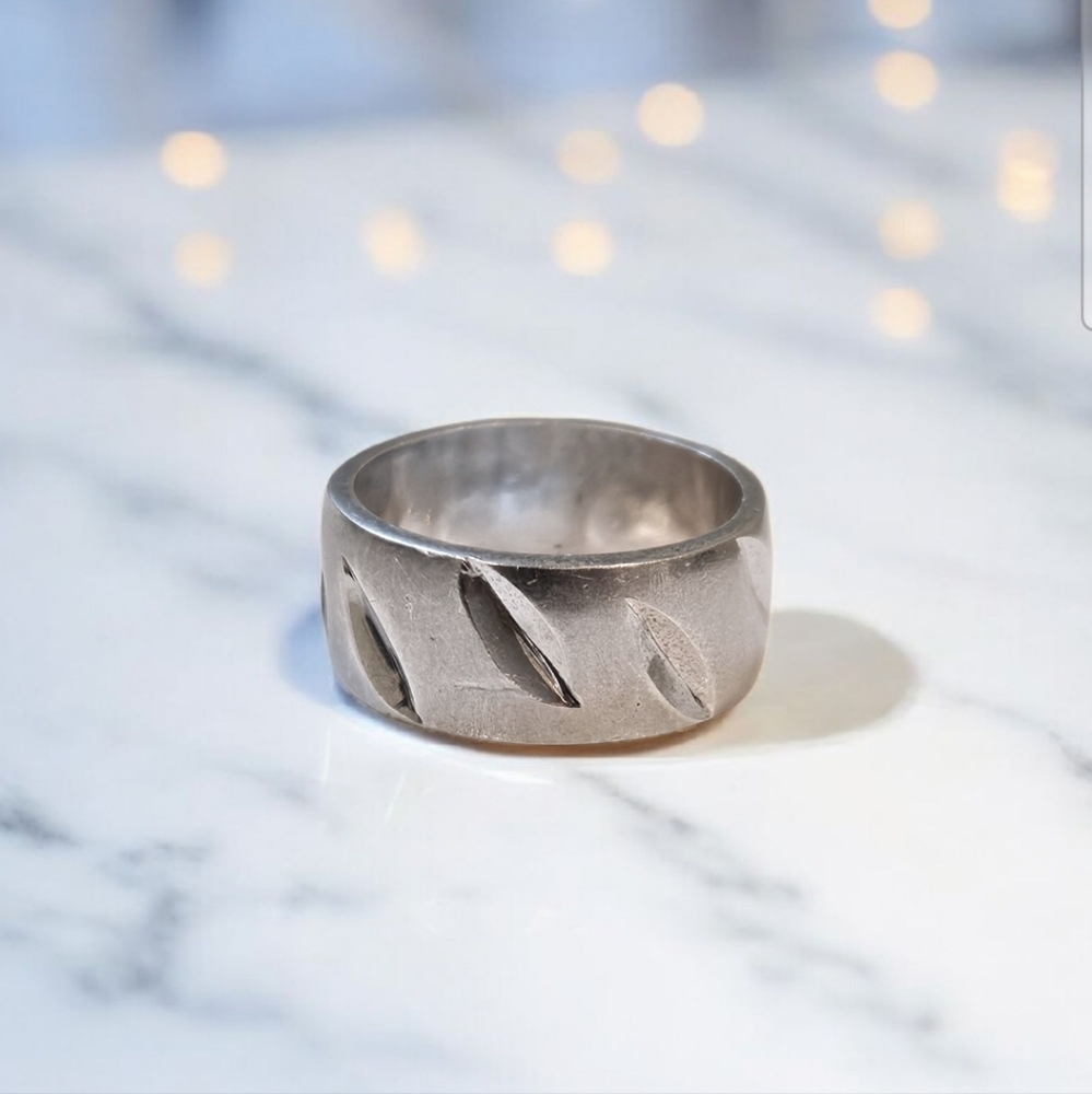 Vintage Sterling Silver Band Ring